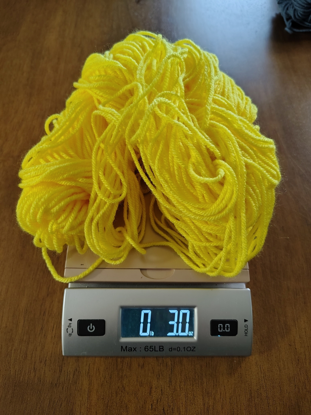 Large Yarn Bundle - Picture 14 of 14